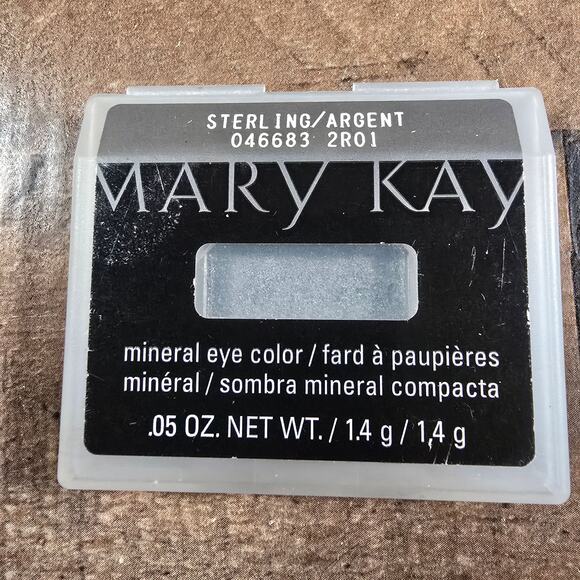 Mary Kay Mineral Eye Color Shadow - Sterling - Picture 1 of 2